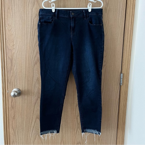 Old Navy Denim - Old Navy NWOT Rockstar Super Skinny Ankle Jeans with Raw Hem Dark Wash in 14